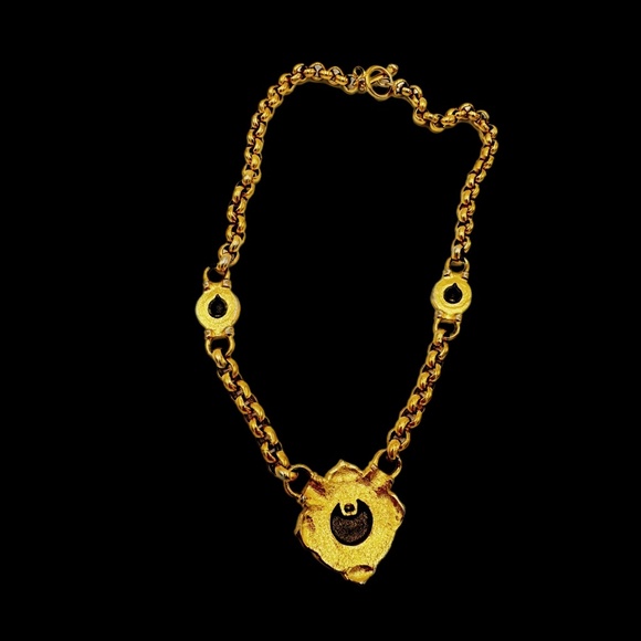 #10. VINTAGE GOLD-TONE COIN NECKLACE - STATEMENT NECKLACE. - Picture 4 of 4